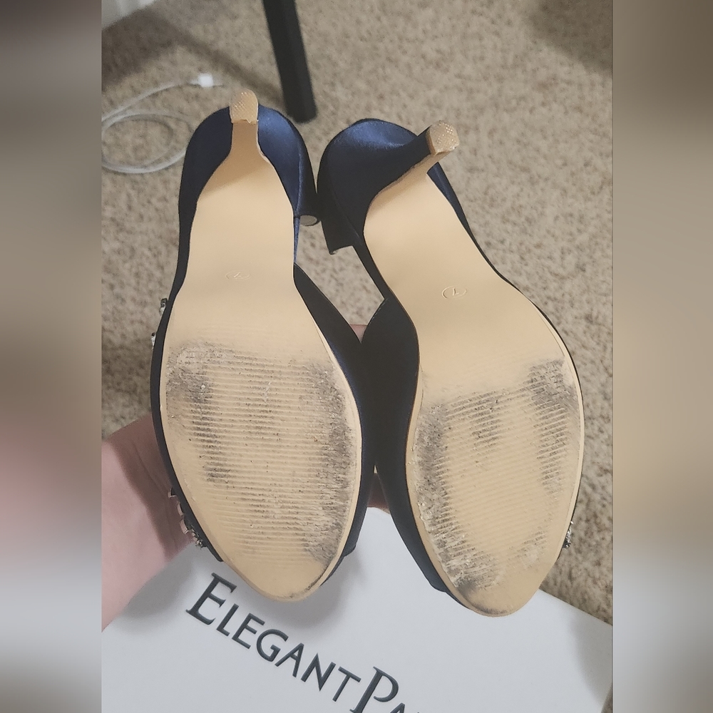 High heels - Picture 4 of 6